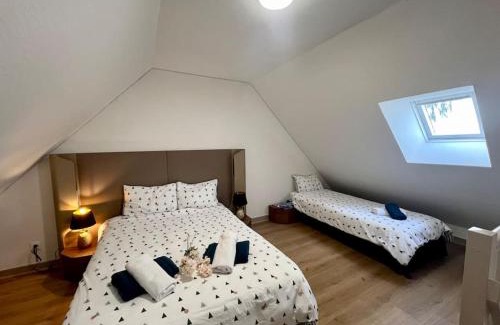 Kergouric Apartment | Duplex 'Raguenez 13', 2,5km plages Port Manec'h Domaine de Kertreguier