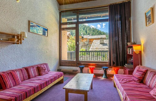 Val-d'Isere Apartment | Duplex rustique avec grande terrasse au Sud, proche vieux Val-d'Isère - FR-1-694-310