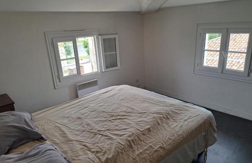 Saintes Apartment | Duplex vue dégagée sur le vieux Saintes