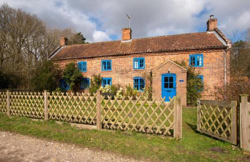 Hindolveston House | Dyes Cottage
