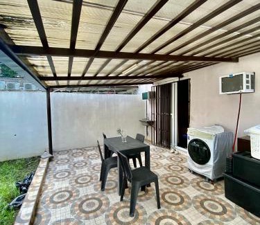 Las Pinas Apartment | Dym cozy condo pad