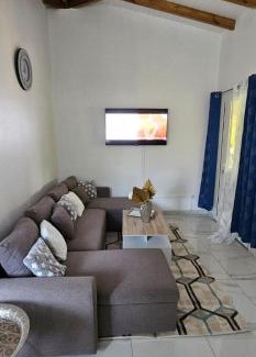 Sainte-Rose Apartment | Dyna condo one