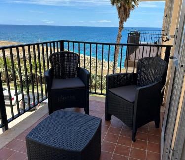 Grottasanta Apartment | Dyo Adelfia, elegante loft vista mare