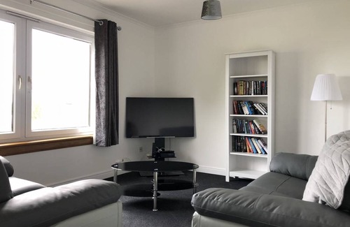 Dysart Apartment | Dysart Sea View with 2 bedrooms and 1.5 bathrooms