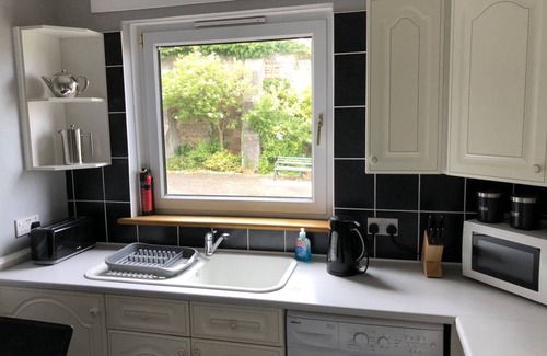 Dysart Apartment | Dysart Sea View with 2 bedrooms and 1.5 bathrooms
