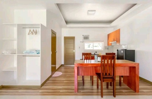 Dumaguete Apartment | E and C tourist Inn