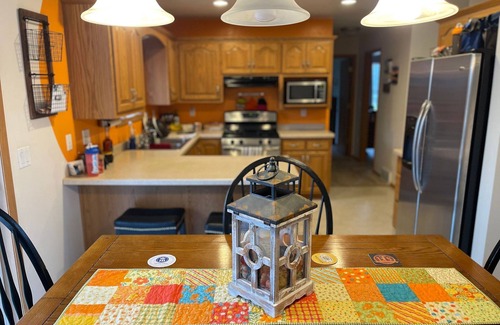 Oshkosh House | EAA House! Cozy sub division home within 2 miles of EAA grounds!