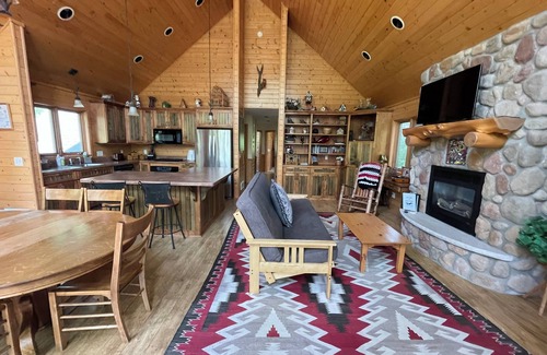 Nisswa House | Eagle Pines: Rare, Beautiful North Shore of Gull Lake
