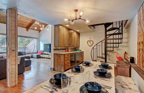 Warrior's Mark Condo | Eagle Ridge Escape 5 Bedroom Townhouse by RedAwning