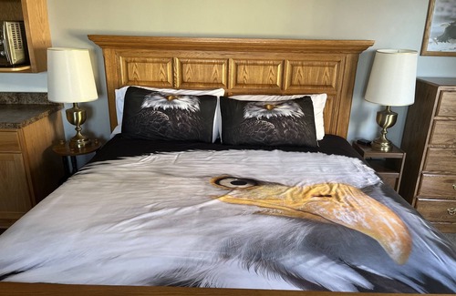 Guttenberg Hotel | Eagle View Motel & Retreat