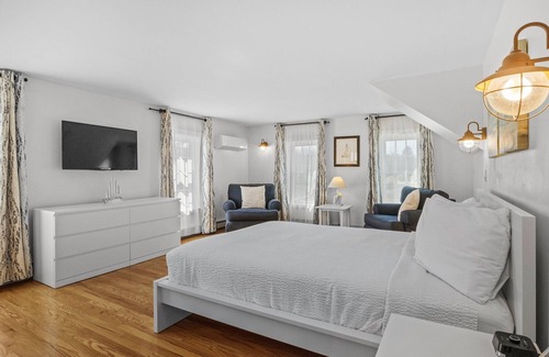 Eastham Hotel | Eagle Wing Inn - Cape Cod