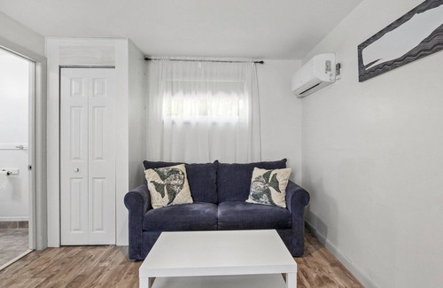 Eastham Hotel | Eagle Wing Inn - Cape Cod