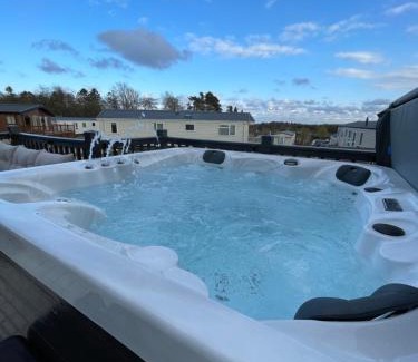 Swarland Apartment | Eagles View - 2 bed hot tub lodge with free golf, NO BUGGY