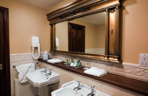 Killarney Hotel | Earls Court House Hotel