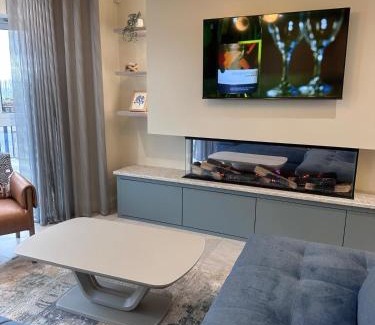 Portrush Apartment | Earls Harbour Luxury Apartments