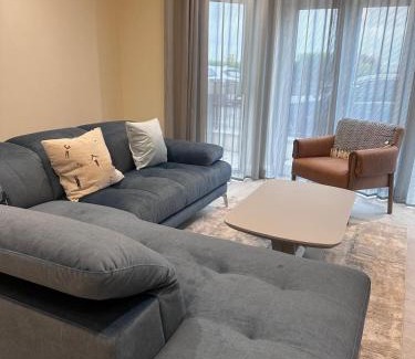 Portrush Apartment | Earls Harbour Luxury Apartments