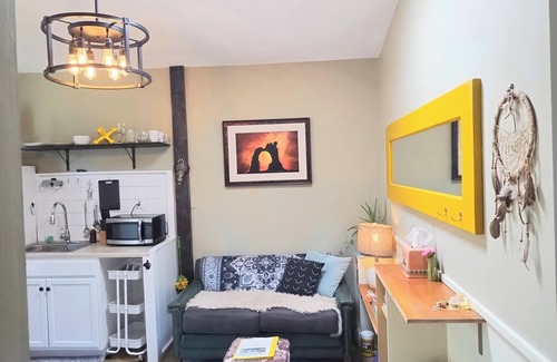 Tucson Apartment | Early Birds Guest House in Central Tucson. Your Casita awaits.