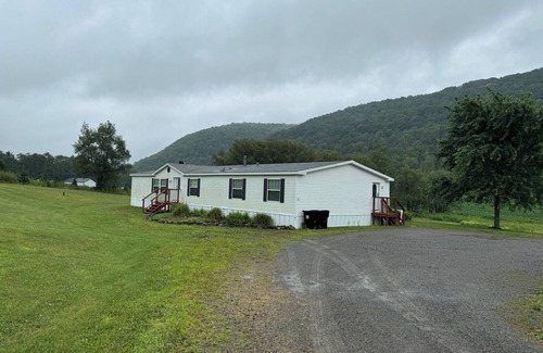 Ellicottville House | Early check-in, Late checkout: spacious 4-bedroom 3-bath house in Ellicottville