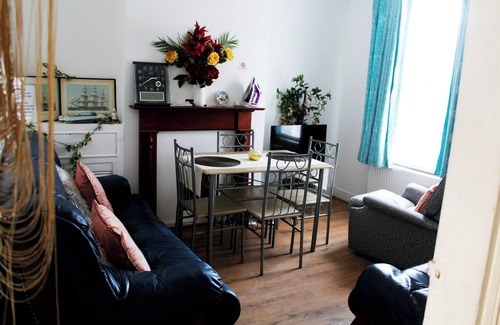 Lower Edmonton House | Earlycheckin Spacious House w/Parking in London