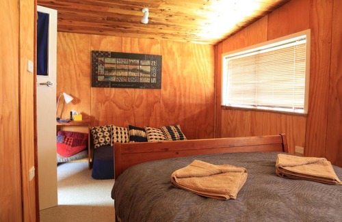 Komata House | Earthbridge