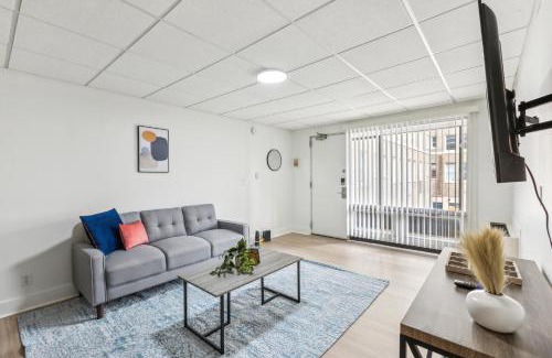 Central Business District Apartment | East 116 I Corporate 1bd Suite In Rochester I Gym