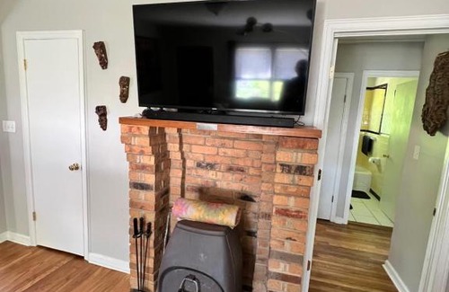 East Side House | East Atlanta Escape - 3 bedrooms