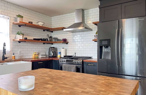 Rosewood House | East Austin Bungalow with Music Studio & Firepit