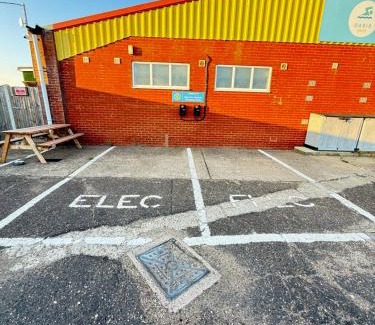 Great Yarmouth Apartment | East Coast Chalets 62 Dog friendly, FREE Swimming pool passes