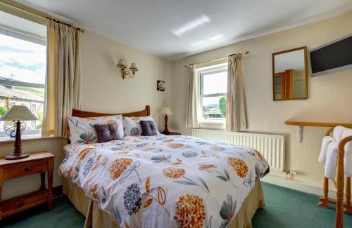 Worton House | East Cottage