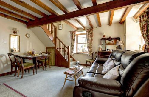 Worton House | East Cottage