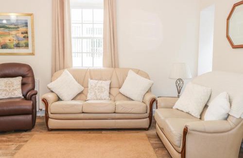 Walkerburn House | East Lodge