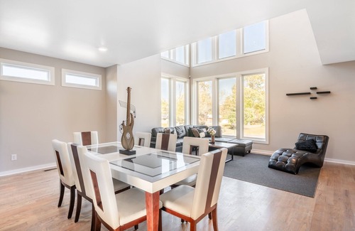 Talbot's Corner House | East Nashville 4 Bedroom Home by Redawning