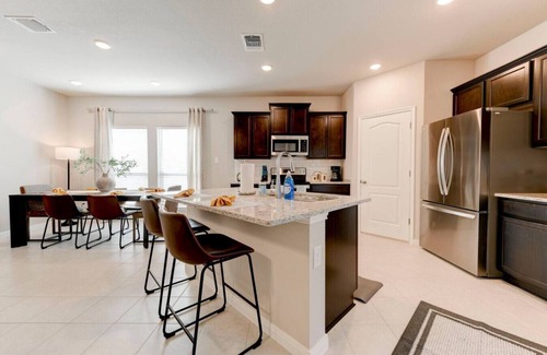 Temple House | East Temple Spacious Second Home for Workers