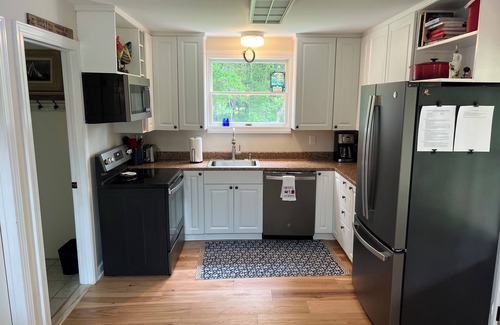 Neavitt Cottage | Eastern Shore Waterside Cottage Near St. Michaels
