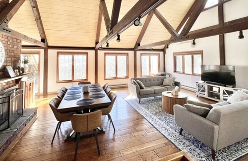Grantham Other | Eastman Lake Barn-Style Retreat With Game Room