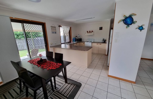 Tin Can Bay House | Easy walk to foreshore and central to all that Tin Can Bay has to offer!