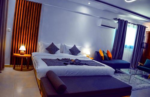 La Somone Hotel | Eat Work and Sleep