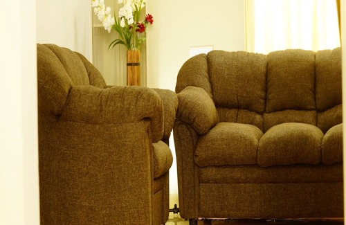 Perumbakkam Hotel | Eben Service Apartment