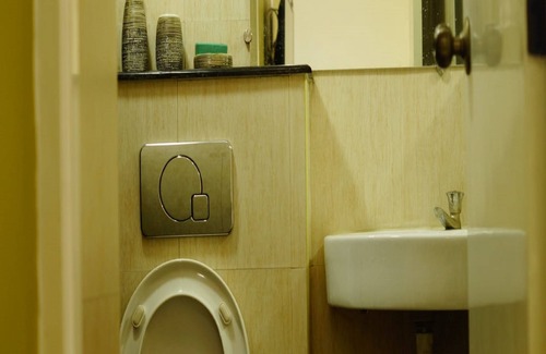 Perumbakkam Hotel | Eben Service Apartment