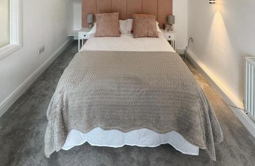 Dunmow House | Ebenezer Chapel