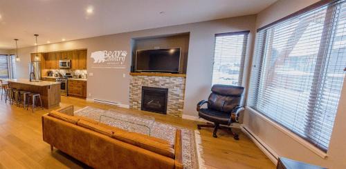 Sun Peaks House | Echo Landing #12 by Bear Country