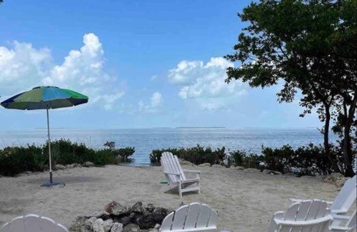 Islamorada Apartment | Eclectic Easeful Stay!