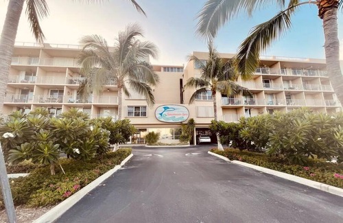 Islamorada Apartment | Eclectic Easeful Stay!