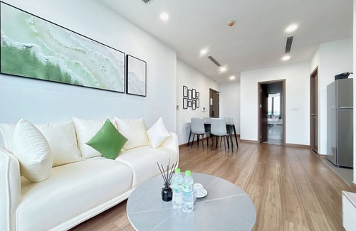 Tan Thuan Tay Condo | Eco Green Saigon - Free Gym & Pool