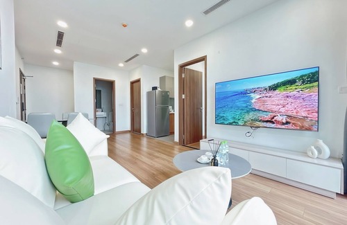 Tan Thuan Tay Condo | Eco Green Saigon - Free Gym & Pool