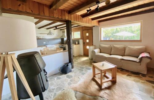 Granges Ski Chalet | Eco Lodge with Jacuzzi and View in the Swiss Alps