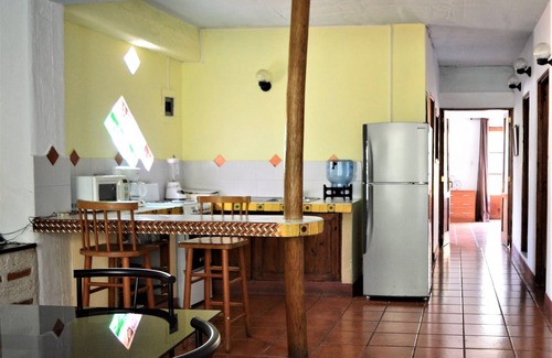 Zona 10 Apartment | Eco Suites Uxlabil Guatemala City
