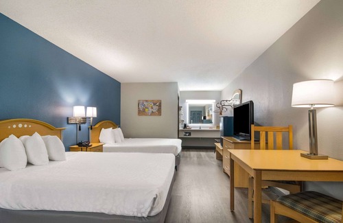 Branson Theater District Hotel | Econo Lodge Branson Theater District
