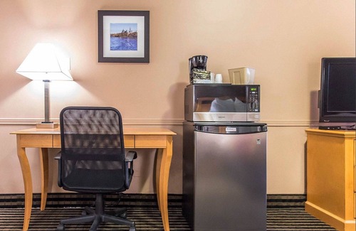 Downtown Ottawa Hotel | Econo Lodge Downtown Ottawa