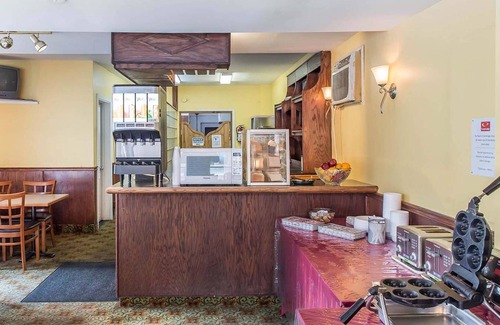 Downtown Ottawa Hotel | Econo Lodge Downtown Ottawa